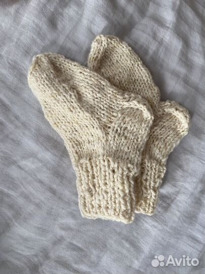 Варежки вязанные вещи носки