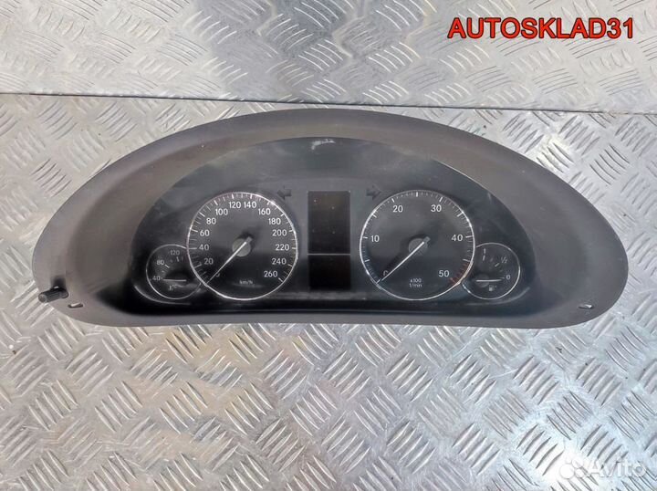 Панель приборов Mercedes Benz W203 A2035401148