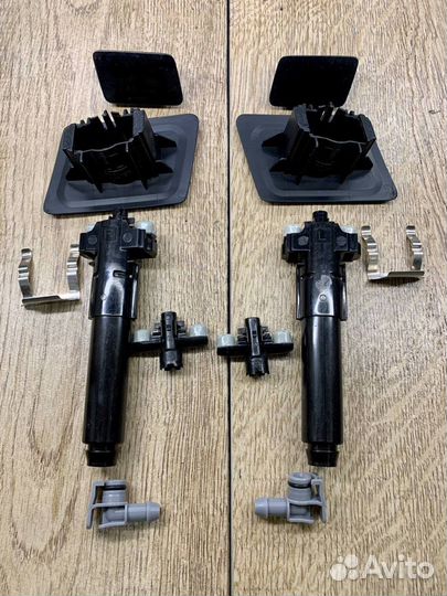 Крышка форсунка омыватель фар Infiniti QX80 Z62