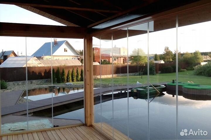 Безрамное остекление террасы, веранды, беседки