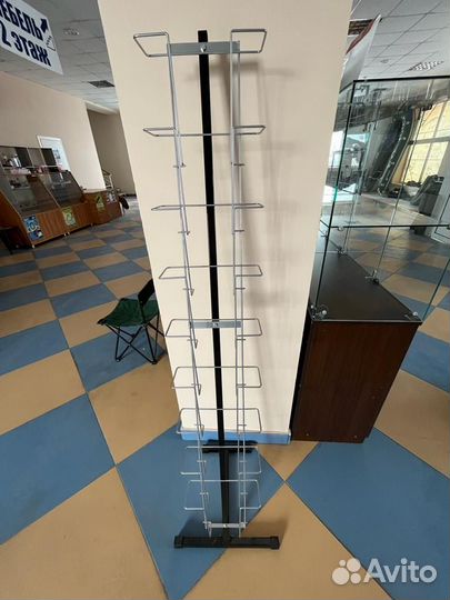 Стол, примерочная, витрина