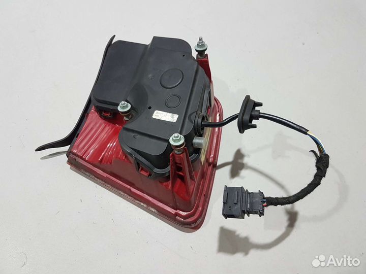 Фонарь задний внутренний правый ауди а8 audi s8