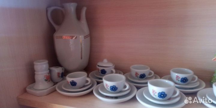 Фарфоровая и хрустальная посуда