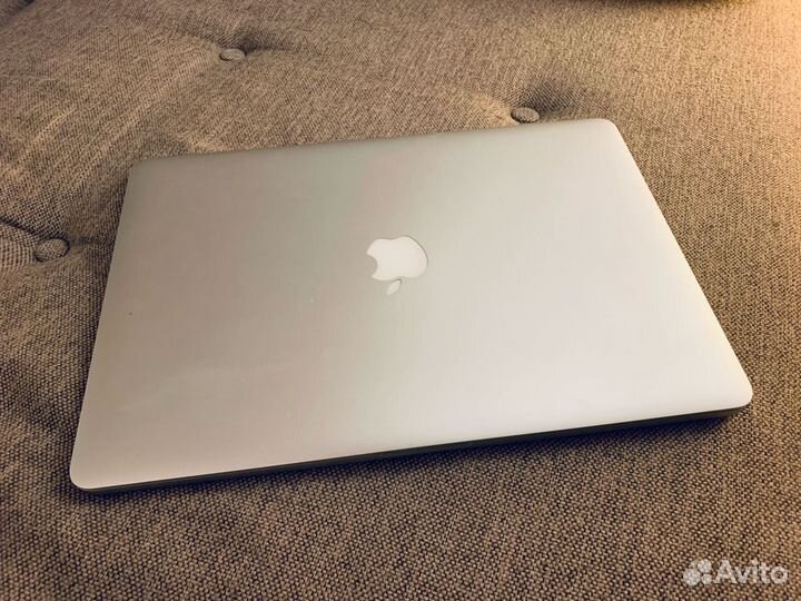 Apple MacBook Pro 15 i7 16gb 256gb SSD (2015)