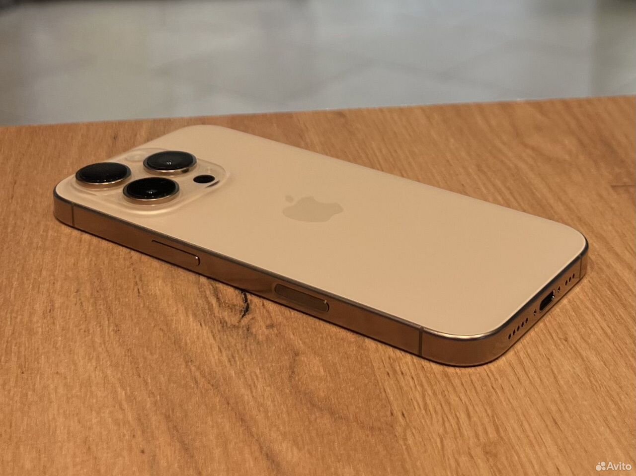 iPhone 16 Pro, 256 ГБ, SIM + eSIM