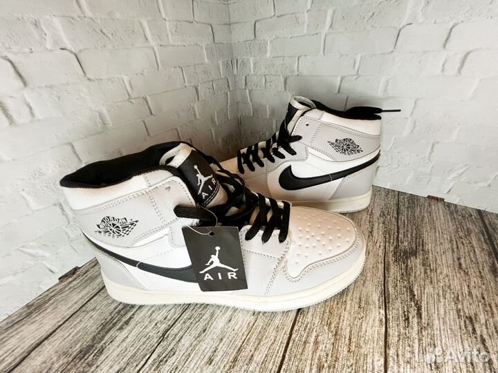 Кроссовки nike air jordan 1 зимние