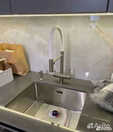 Сантехник. Услуги сантехника. Слесарь