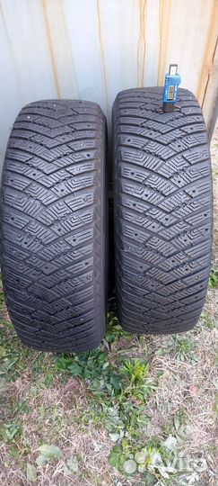 Goodyear UltraGrip Ice Arctic SUV 235/65 R17 108T