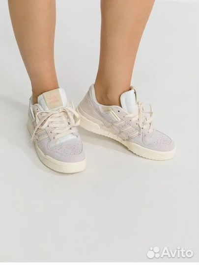 Кроссовки adidas