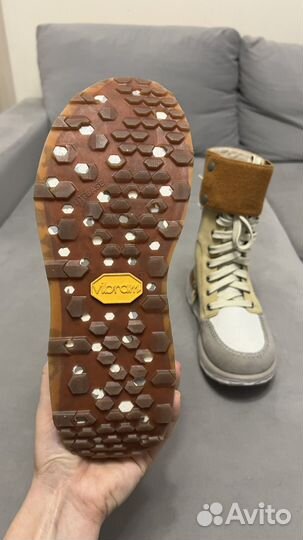 Ботинки зимние женские Deckers Lab