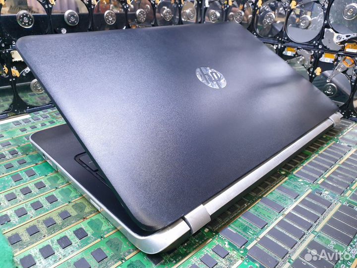HP Pavilion 15 8/128 4 ядра