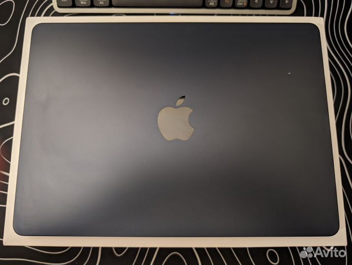 Macbook air 13 m2 8 512