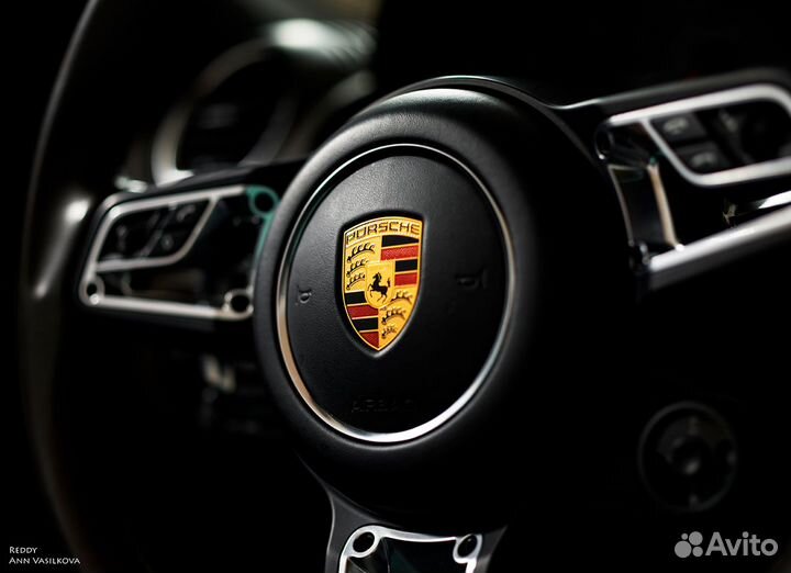 Профессиональный автомобильный фотограф