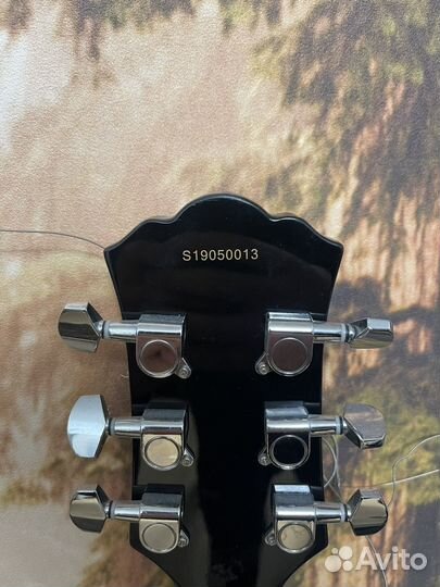 Электрогитара