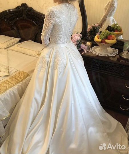 Свадебное платье