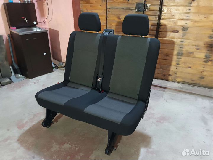 Двухместное откидное сиденье на Фольксваген т5, т6
