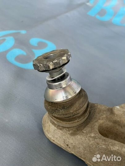 Кулак поворотный задний правый Mercedes-Benz Gls