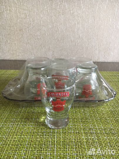 Набор водочных стопок с подносом