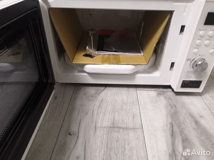 Микроволновая печь Supra 2113TW (новая)