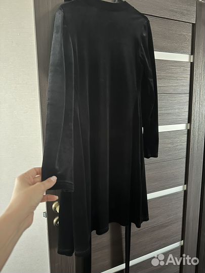 Платье бархатное