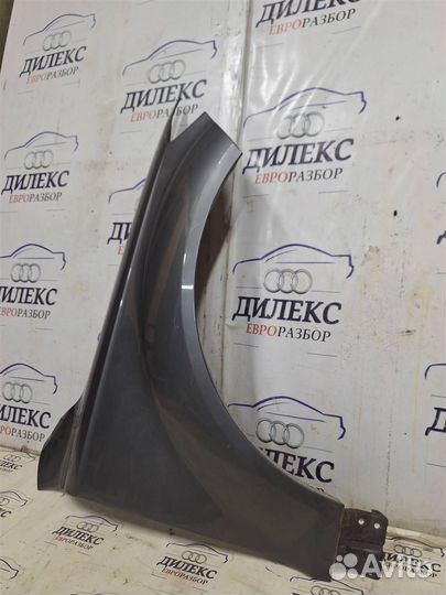 Крыло переднее правое Audi Q7 2005