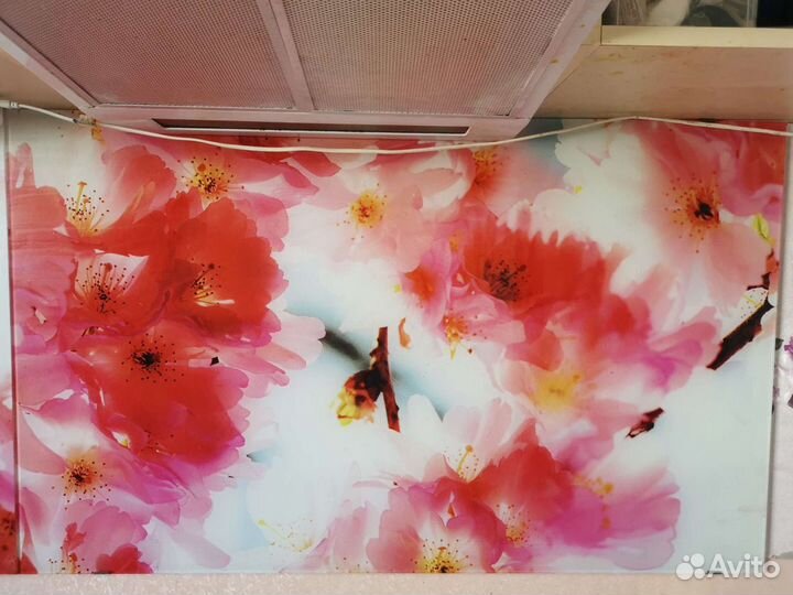 Фартук для кухни из стекла