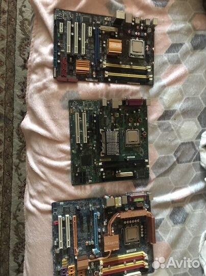 Материнская плата 775