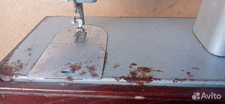 Швейная машина Чайка 3
