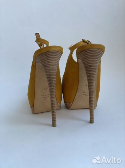 Босоножки Giuseppe Zanotti. Оригинал