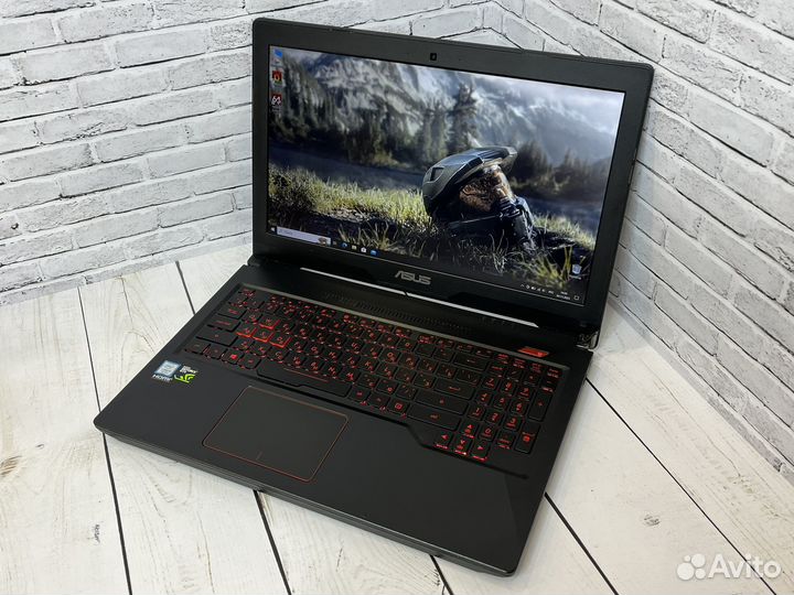 Игровой ноутбук Asus i5/GTX1050/SSD M2/8gb