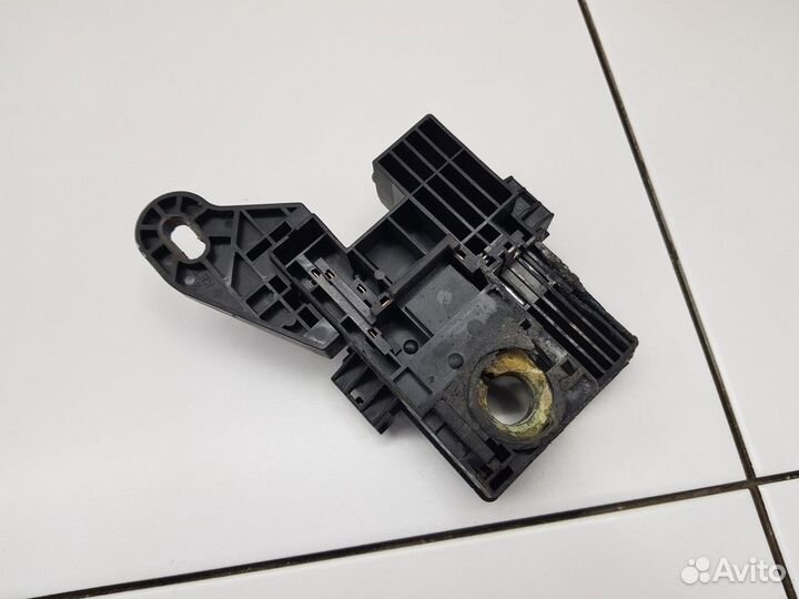 Клемма (+) плюсовая минусовая