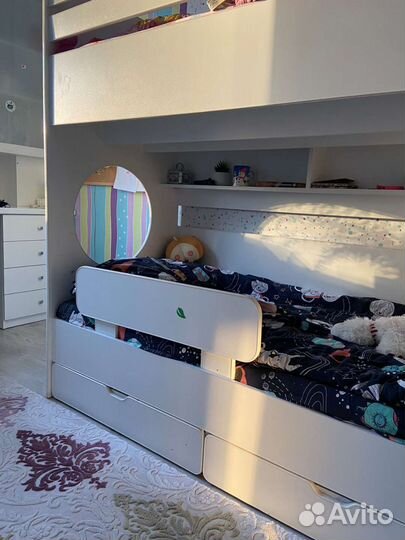 Двухъярусная кровать бу с матрасами