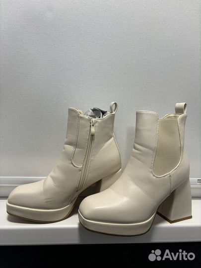 Полусапоги женские в стиле 70х молочные 38
