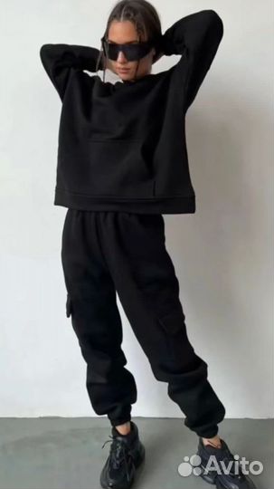 Спортивный костюм женский