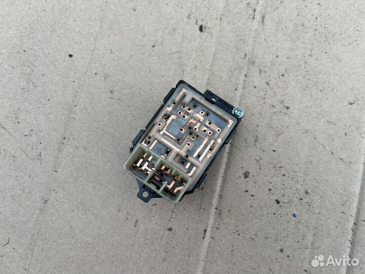 Блок управления зеркалами Киа Рио 3