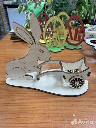 Подставка , под пасхальное яйцоЗаяц