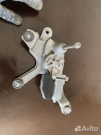 Моторчик стеклоочистителя Toyota Rav 4