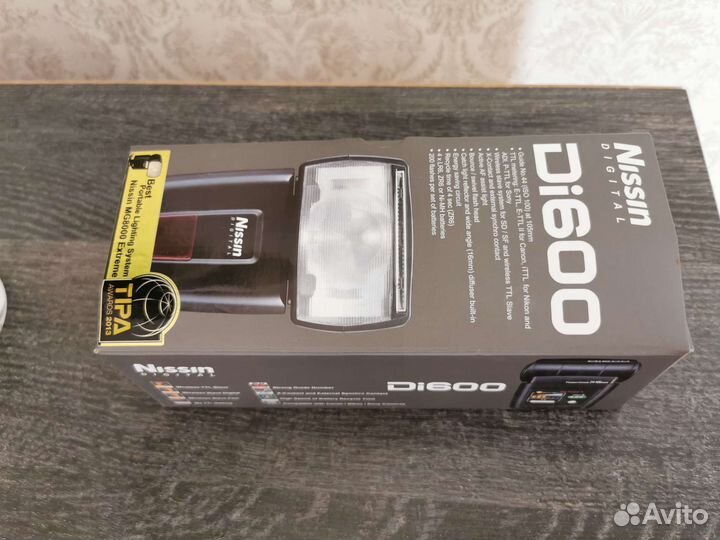 Вспышка nissin di600