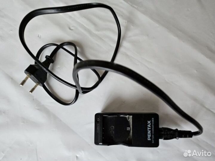 Зарядное устройство D-BC8 для аккумулятора pentax