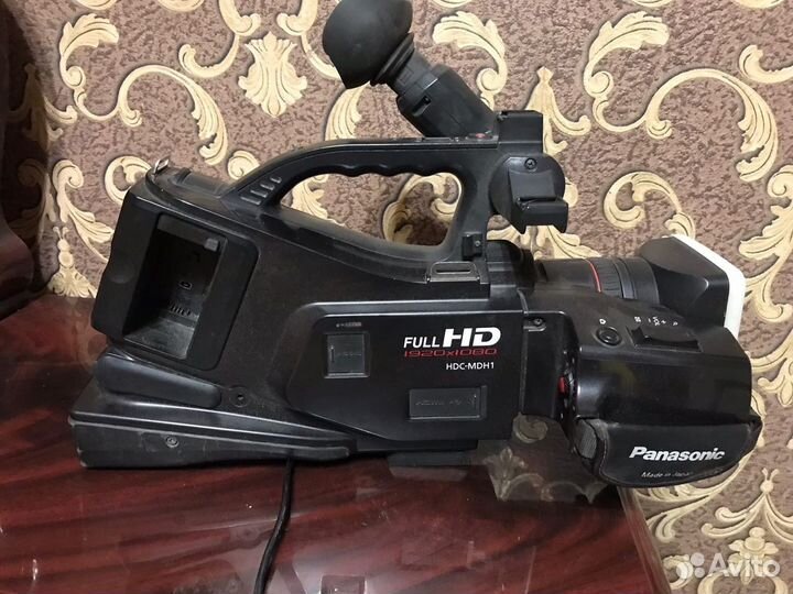 Видео камера panasonik hdc-mdh-1
