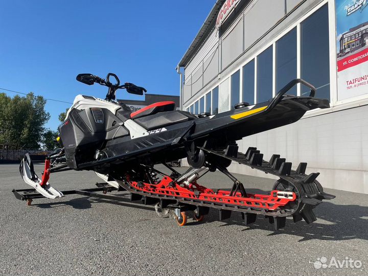 SKI-DOO summit X 850 E-TEC 154 (2020)
