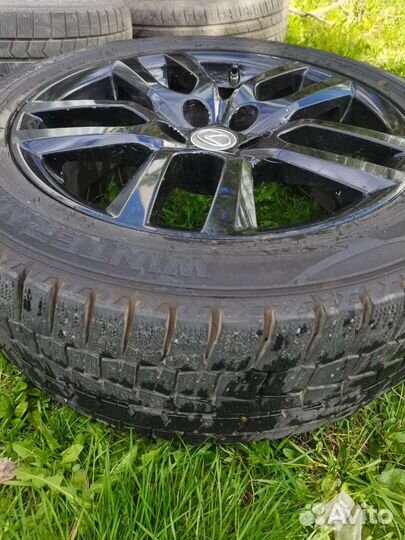 Оригинальное черное литье Тойота, Лексус