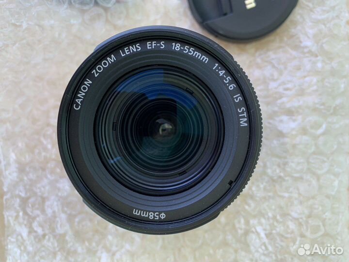 Зеркальный фотоаппарат Canon EOS 250D Kit 18-55mm