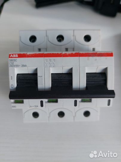 Автоматический выключатель ABB S803C C32 32А