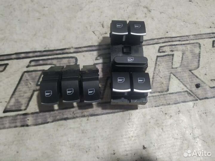 Блок управления стеклоподъемниками Volkswagen Golf