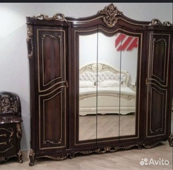 Спальный гарнитур