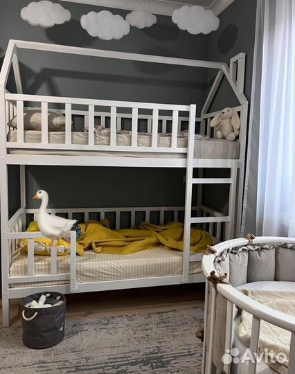 Двухъярусная детская кровать
