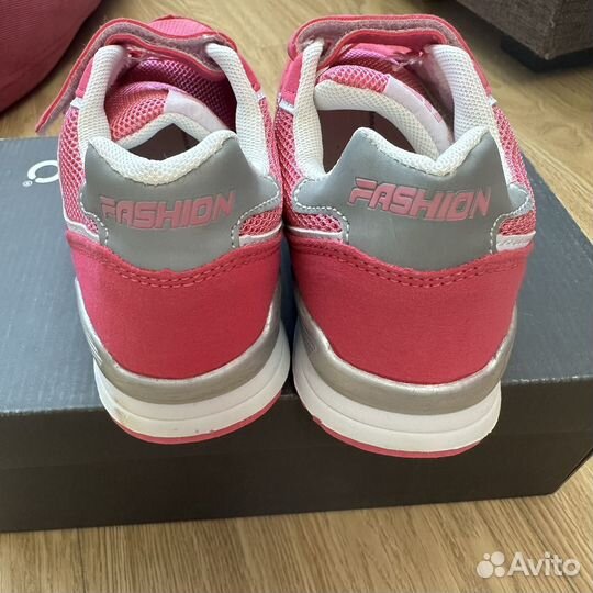 Кроссовки для девочки 31