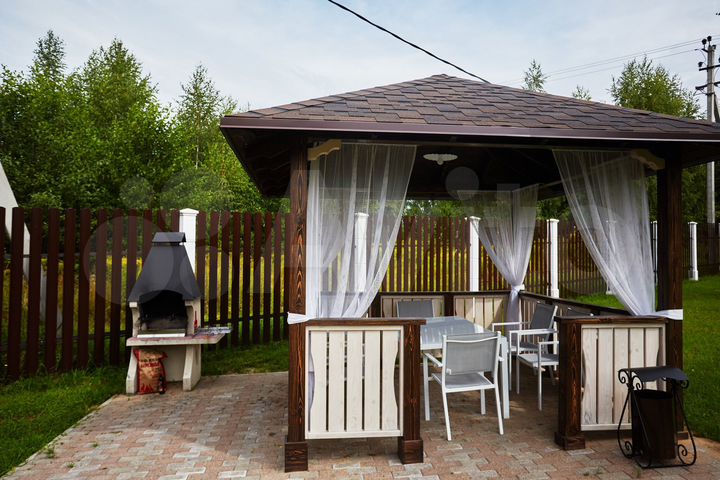 Коттедж 180 м² на участке 15 сот.