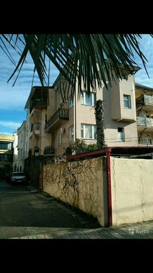 Дом 1000 м² на участке 1 сот.